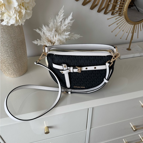 Michael Kors Black and White Emilia Medium Logo Shoulder Bag - Picture 4 of 8